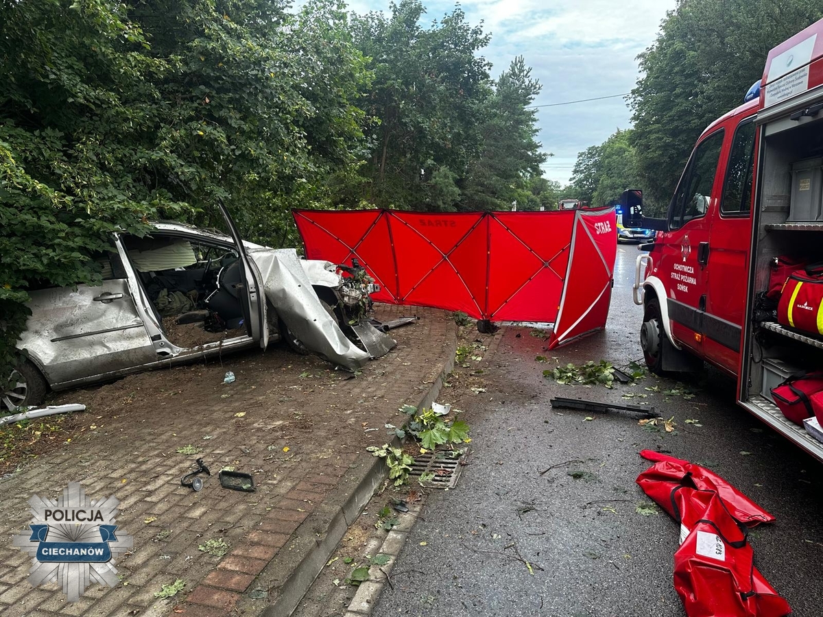 Nie żyje 50-letni kierowca mazdy 