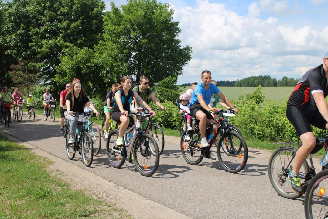 Rodzinny Rajd Rowerowy w gminie Lipowiec Kościelny [ZDJĘCIA]