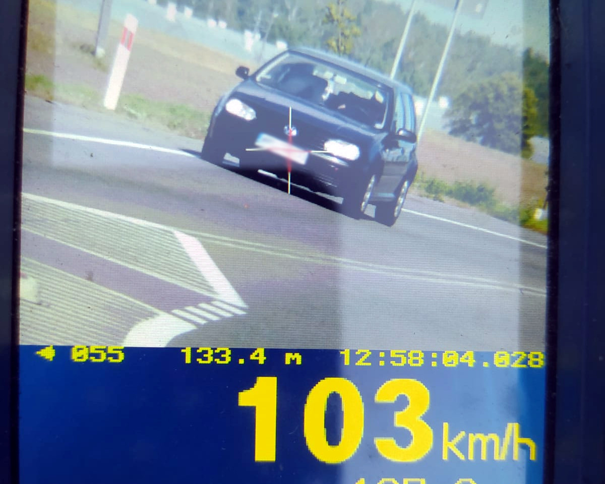 Przejeżdżała przez Mdzewo z prędkością 103 km/h. Straciła prawo jazdy