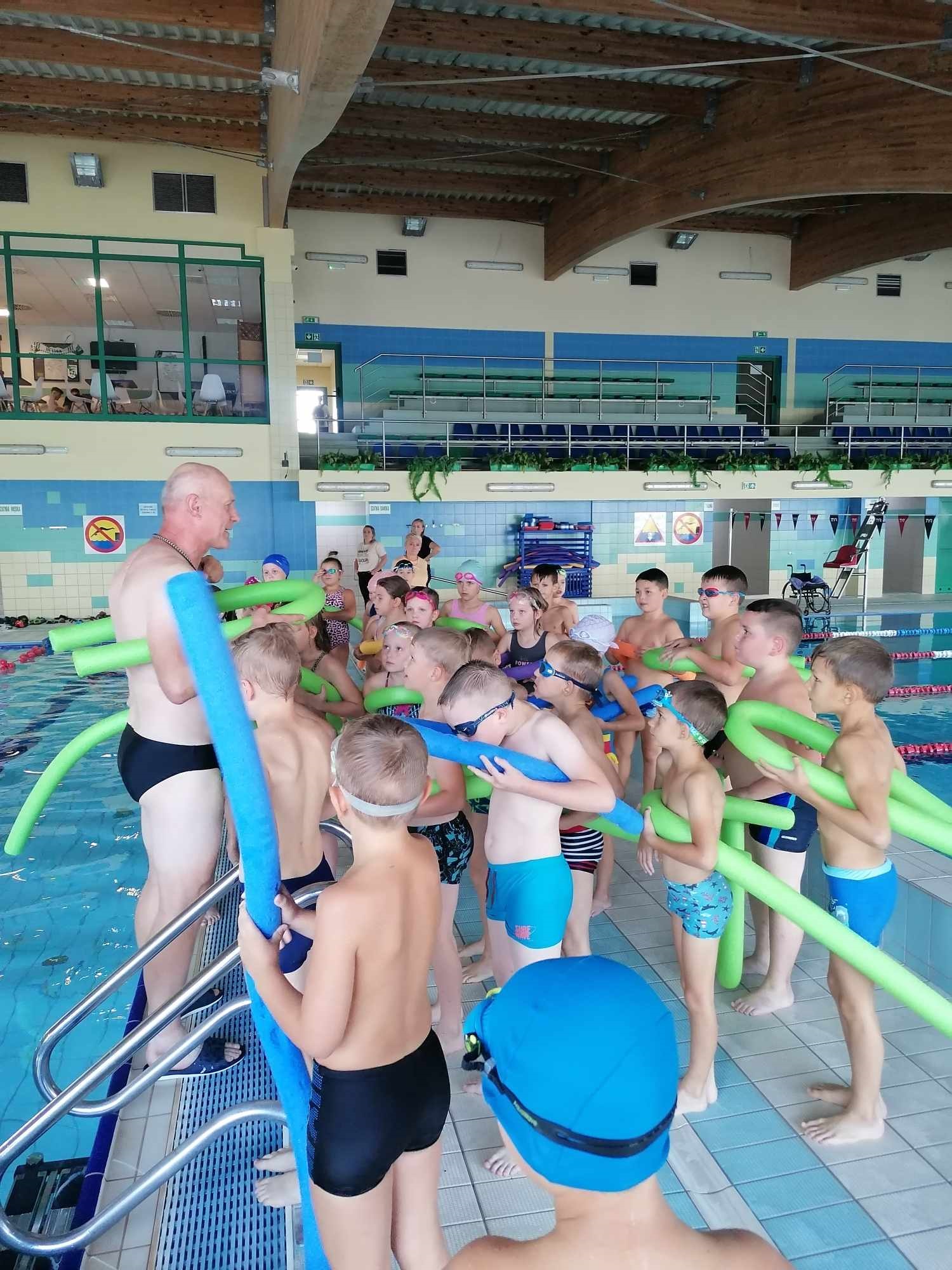 W gminie Szydłowo uruchomiono bezpłatne lekcje pływania dla dzieci z klas I – III