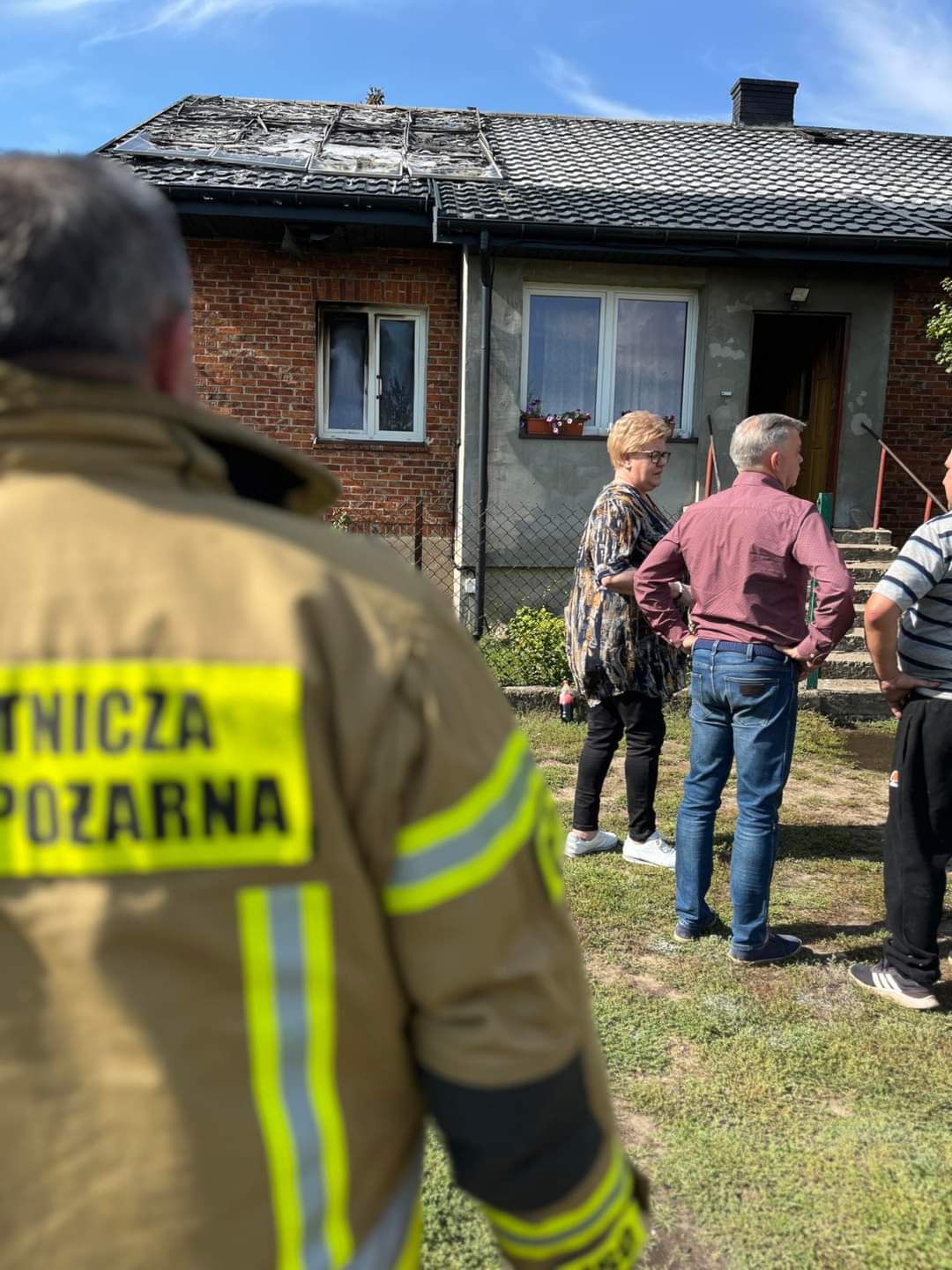 Rodzina z miejscowości Dąbek straciła w pożarze dach nad głową. Pogorzelcy potrzebują pomocy