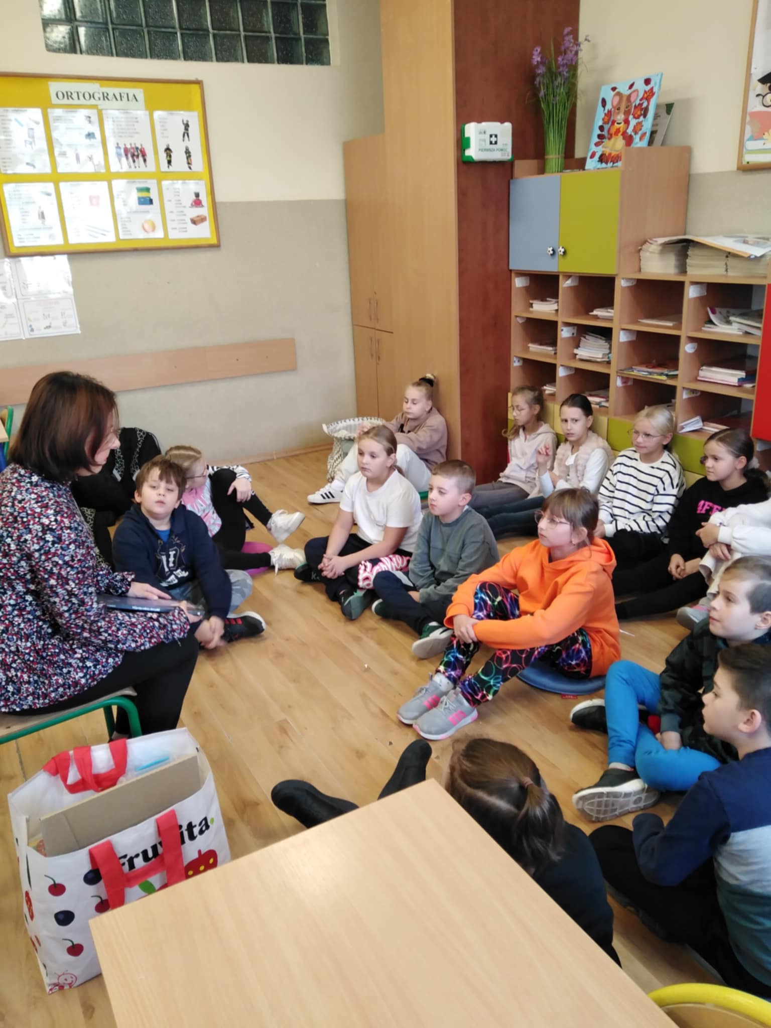 Zajęcia czytelnicze „Poznajmy się” w SP 3 [ZDJĘCIA]