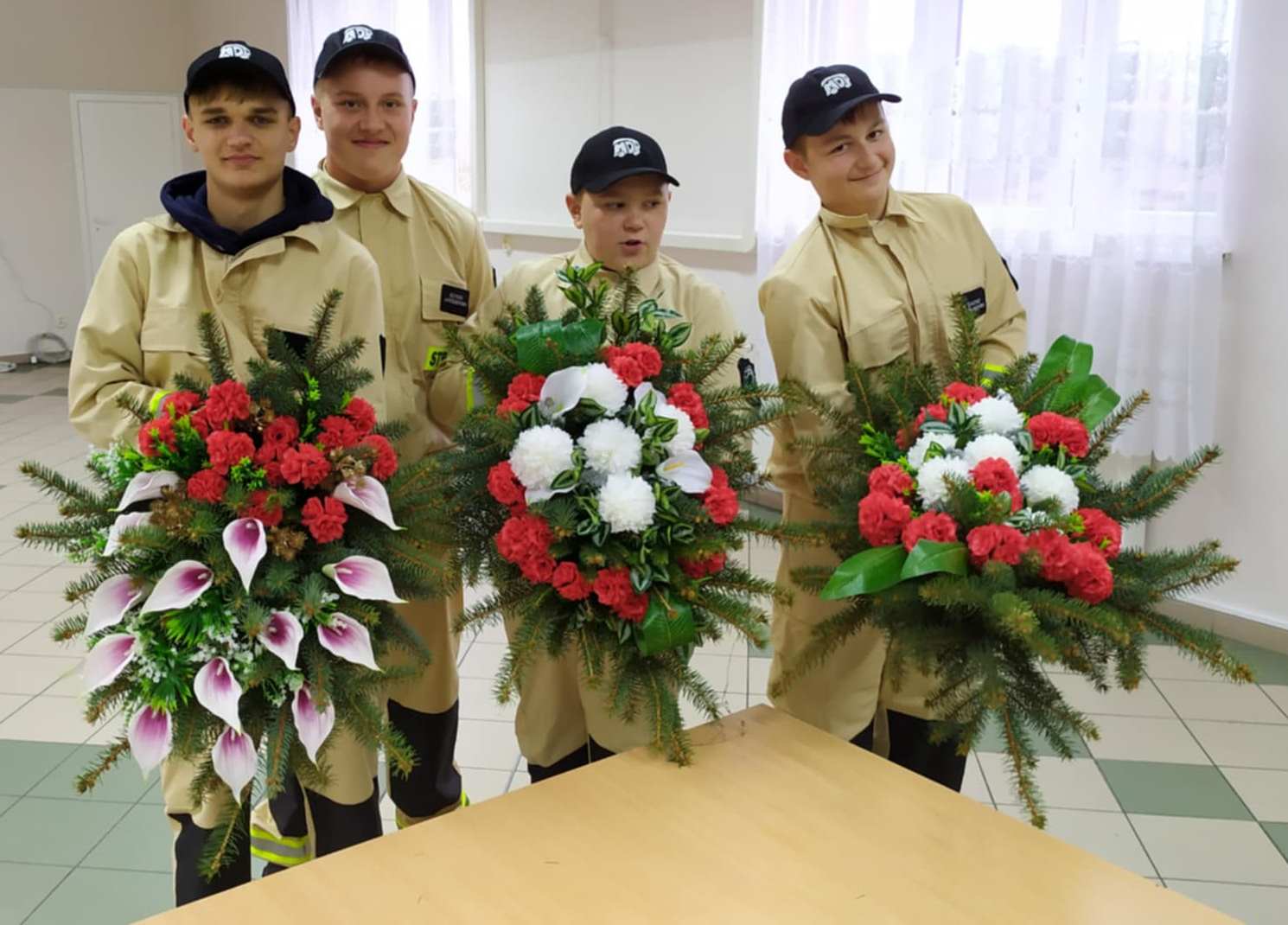 Wspólnie tworzyli stroiki zaduszkowe