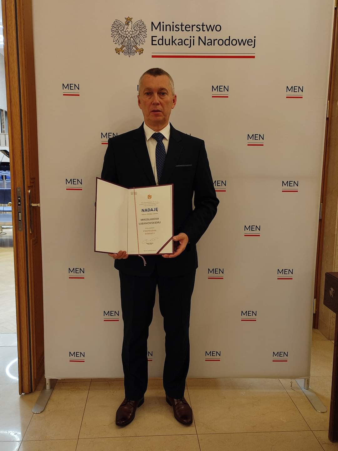 Mirosław Łabanowski Profesorem Oświaty