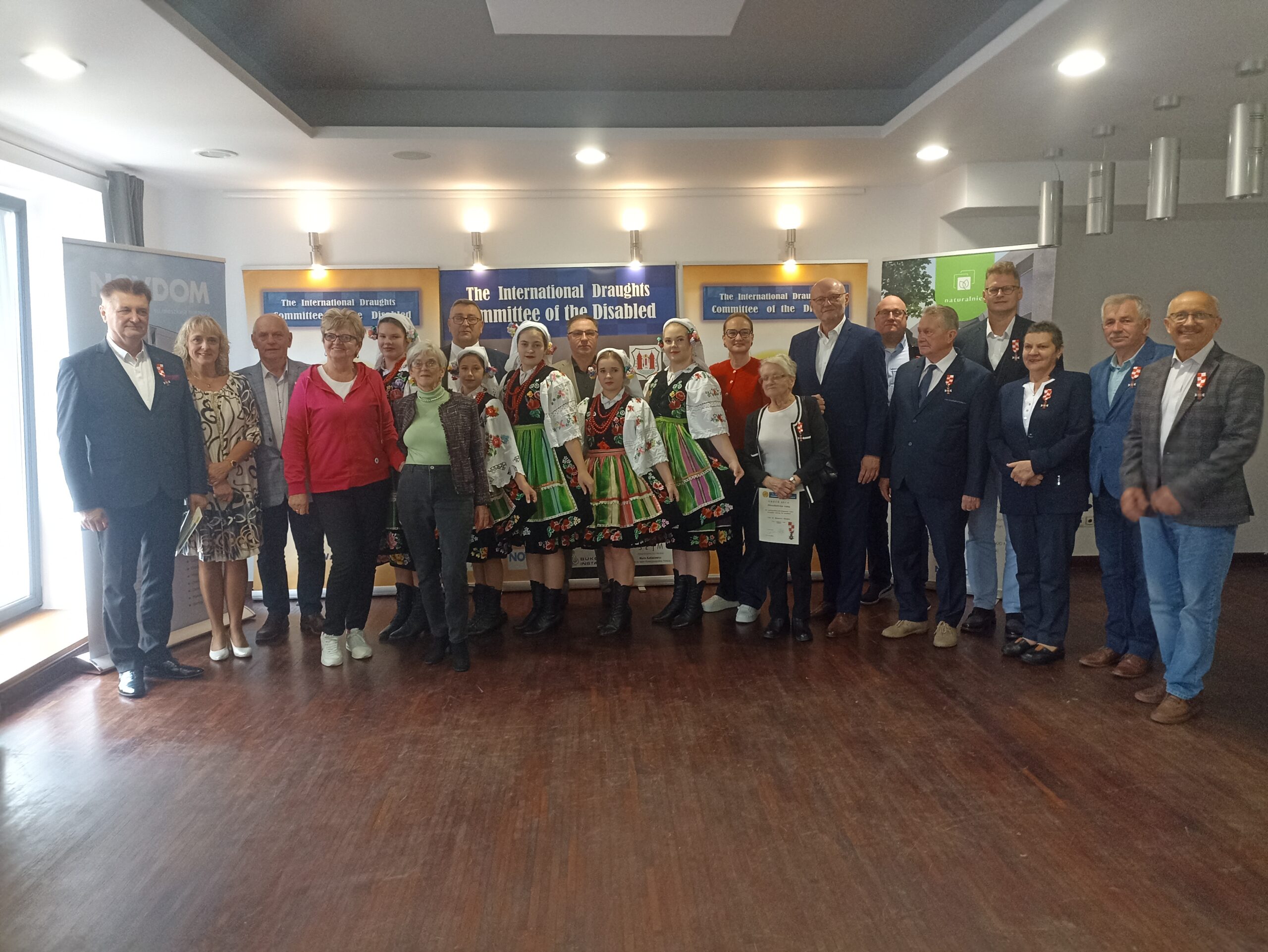 Minister Sportu otworzył Puchar Świata warcabach 100 polowych [GALERIA]