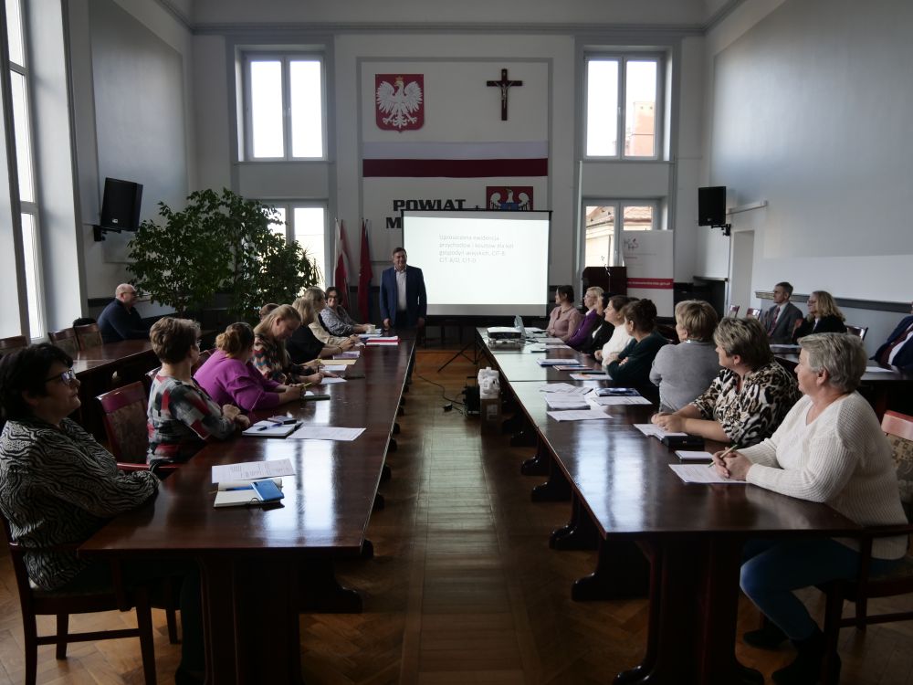 Koła Gospodyń Wiejskich na szkoleniu w starostwie