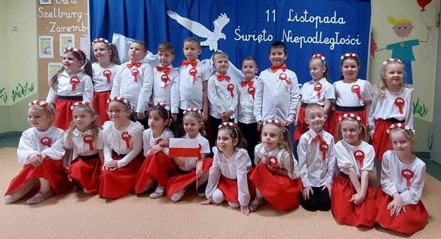 Uroczystość z okazji 11 listopada w MPS nr 4