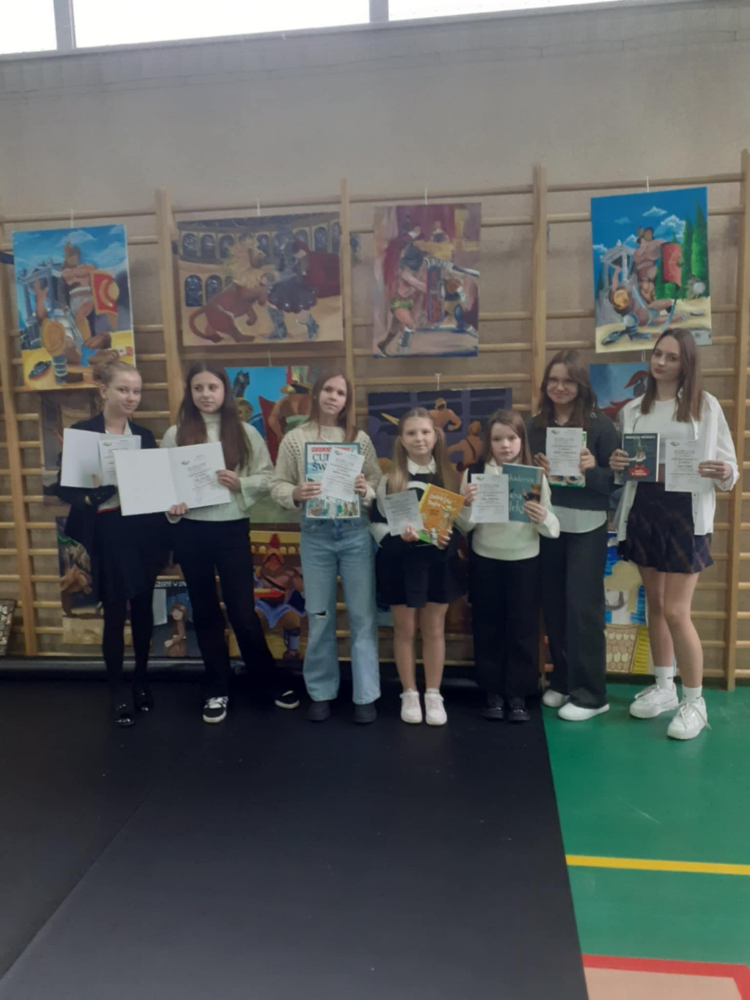 Uczniowie z SP 3 wśród nagrodzonych w Powiatowym Konkursie Plastycznym i Literackim “Bohaterowie książek Haliny Rudnickiej”