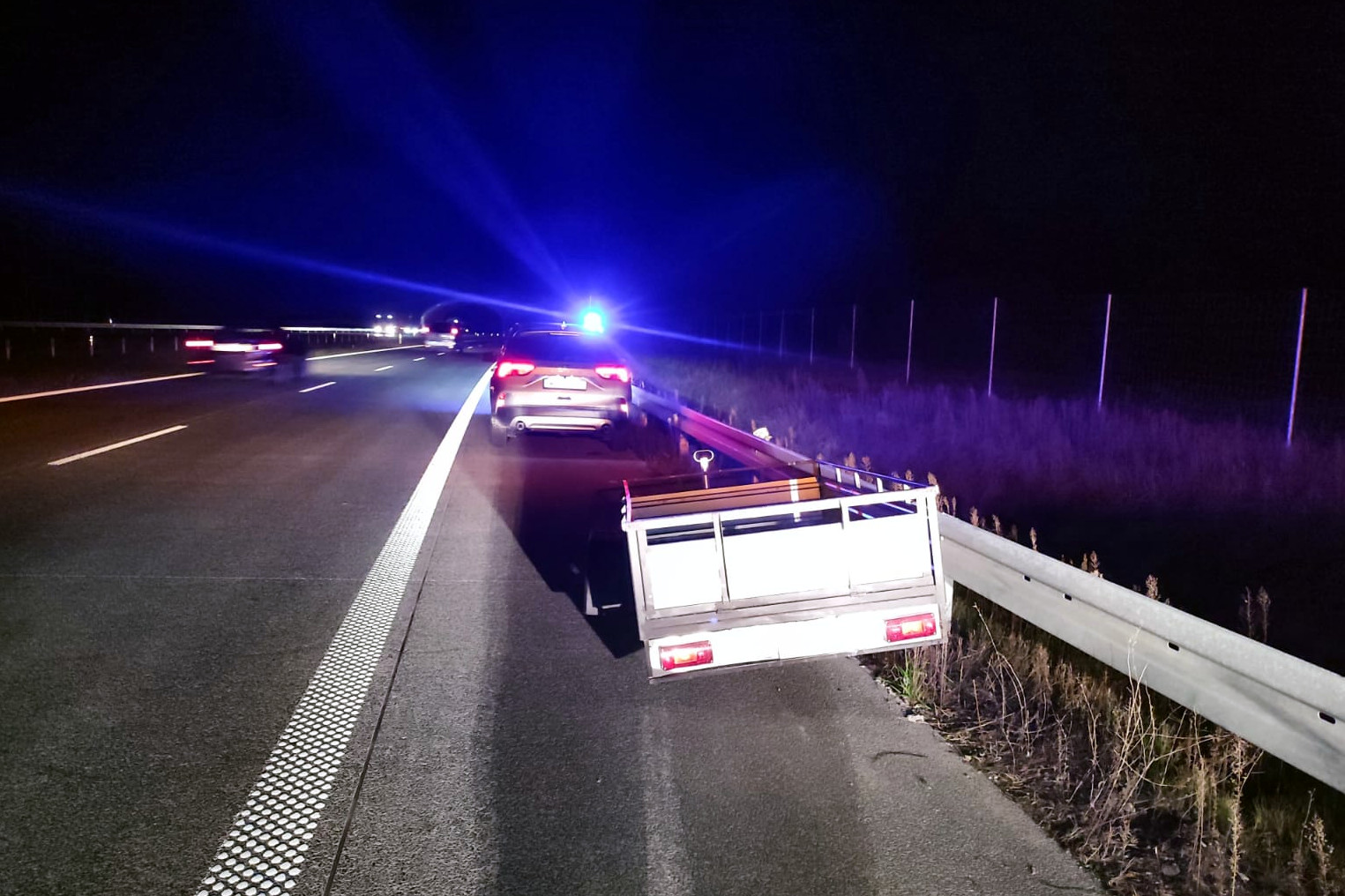 Uszkodzona przyczepa na trasie S7. Mogło dojść do tragedii