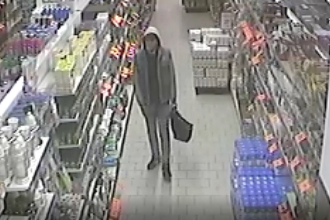 Kradł w markecie, zarejestrowały go kamery [ZDJĘCIE,FILM]