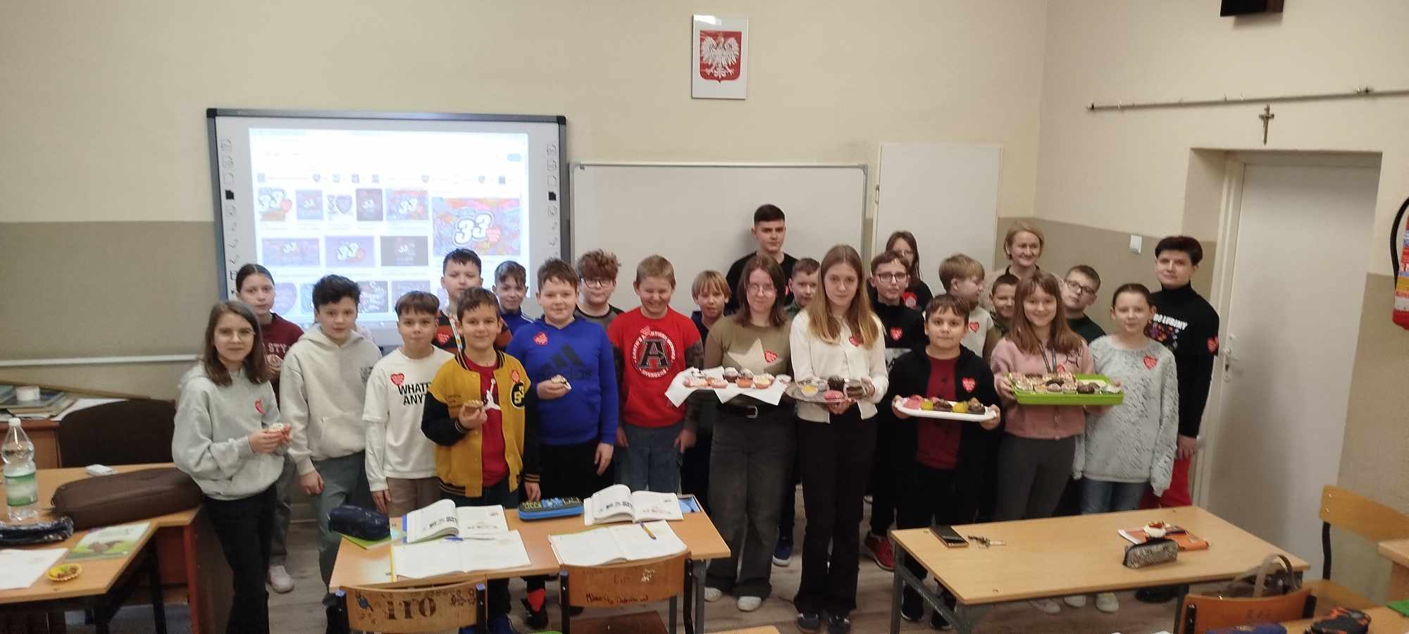 Uczniowie SP3 w Mławie wspierają WOŚP podczas 33. finału