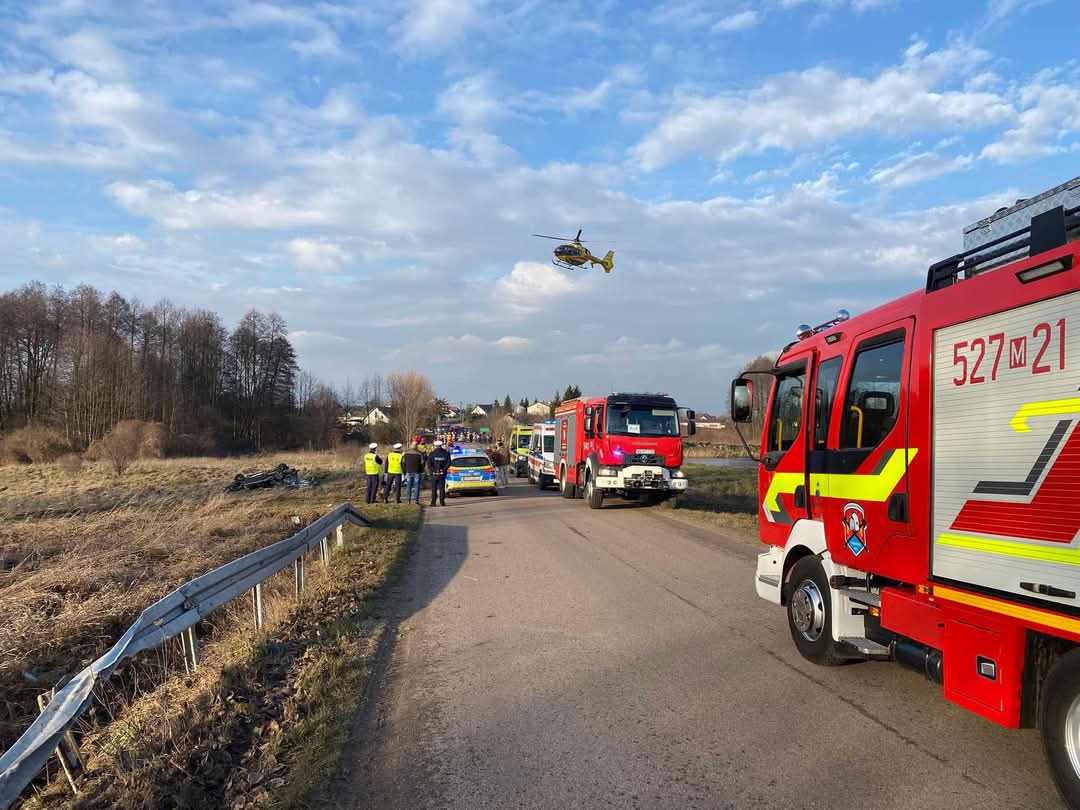 Wypadek pod Wiśniewkiem. Poszkodowanego zabrał śmigłowiec LPR