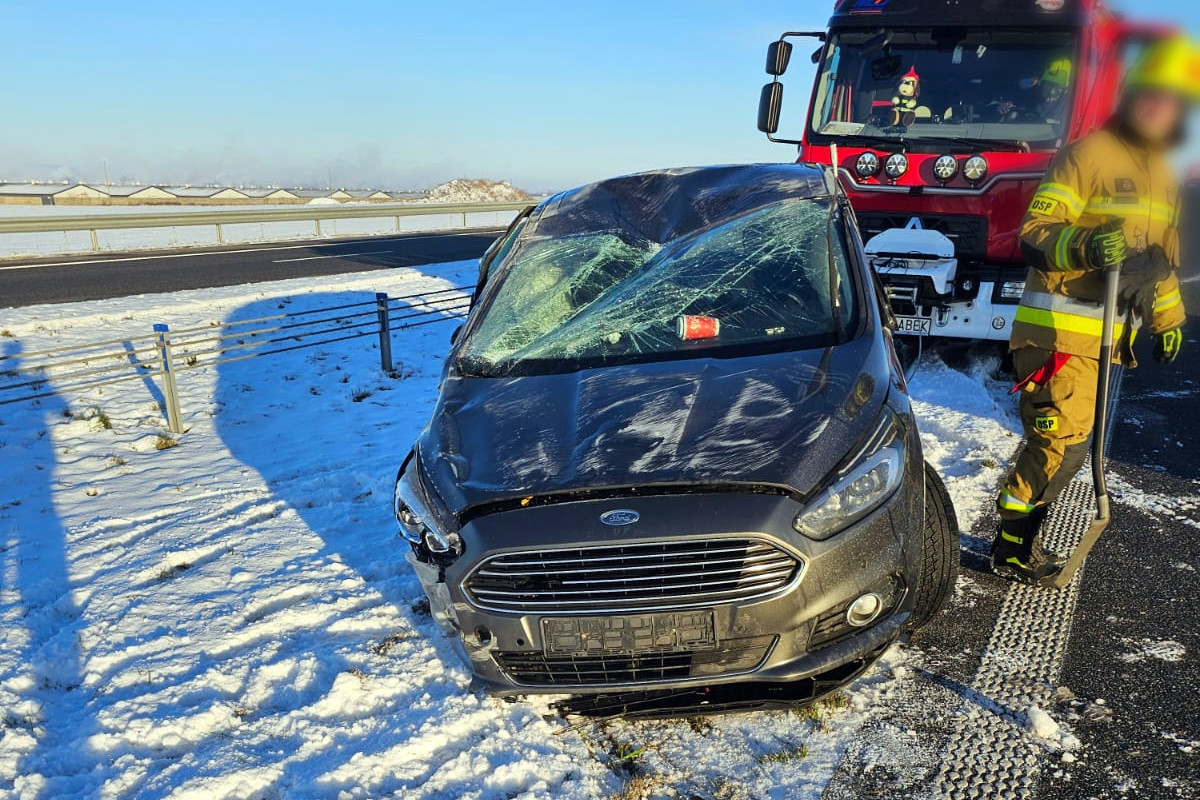 Dachowanie na S7 w Kosinach Kapicznych