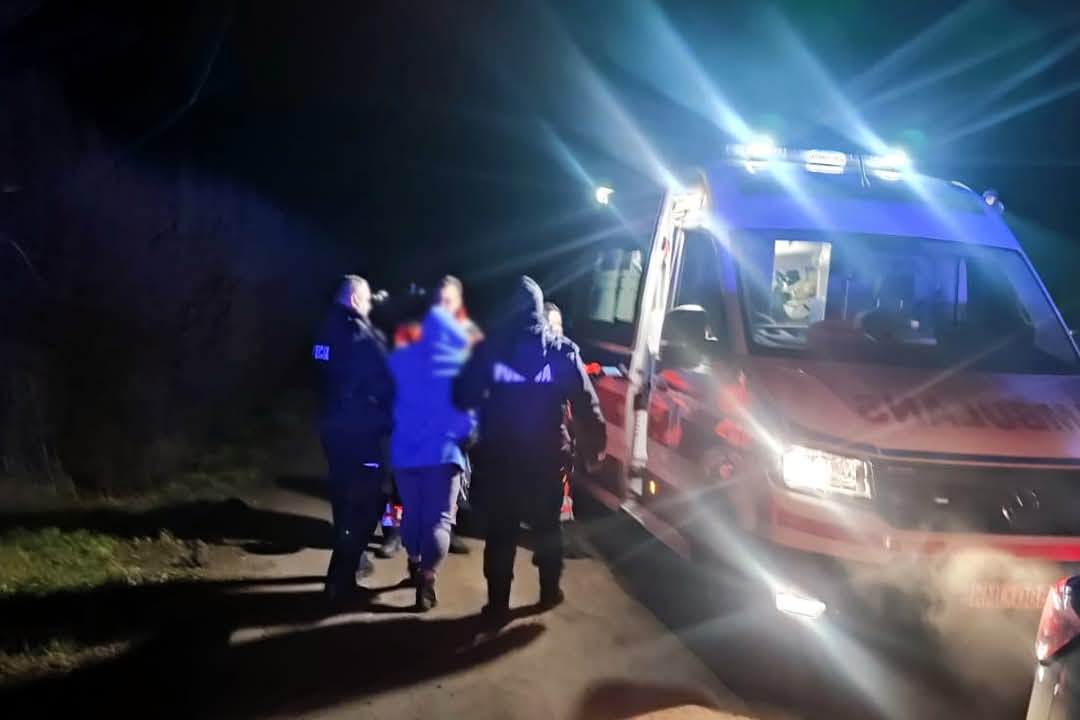 Policjanci odnaleźli nocą zaginioną kobietę. Liczyła się każda chwila