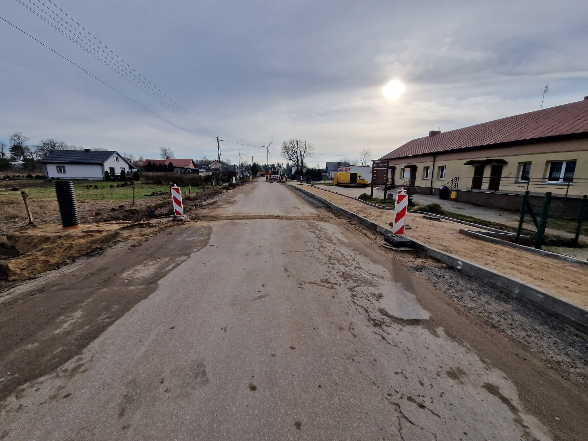 Przebudowa drogi w Kuklinie na półmetku