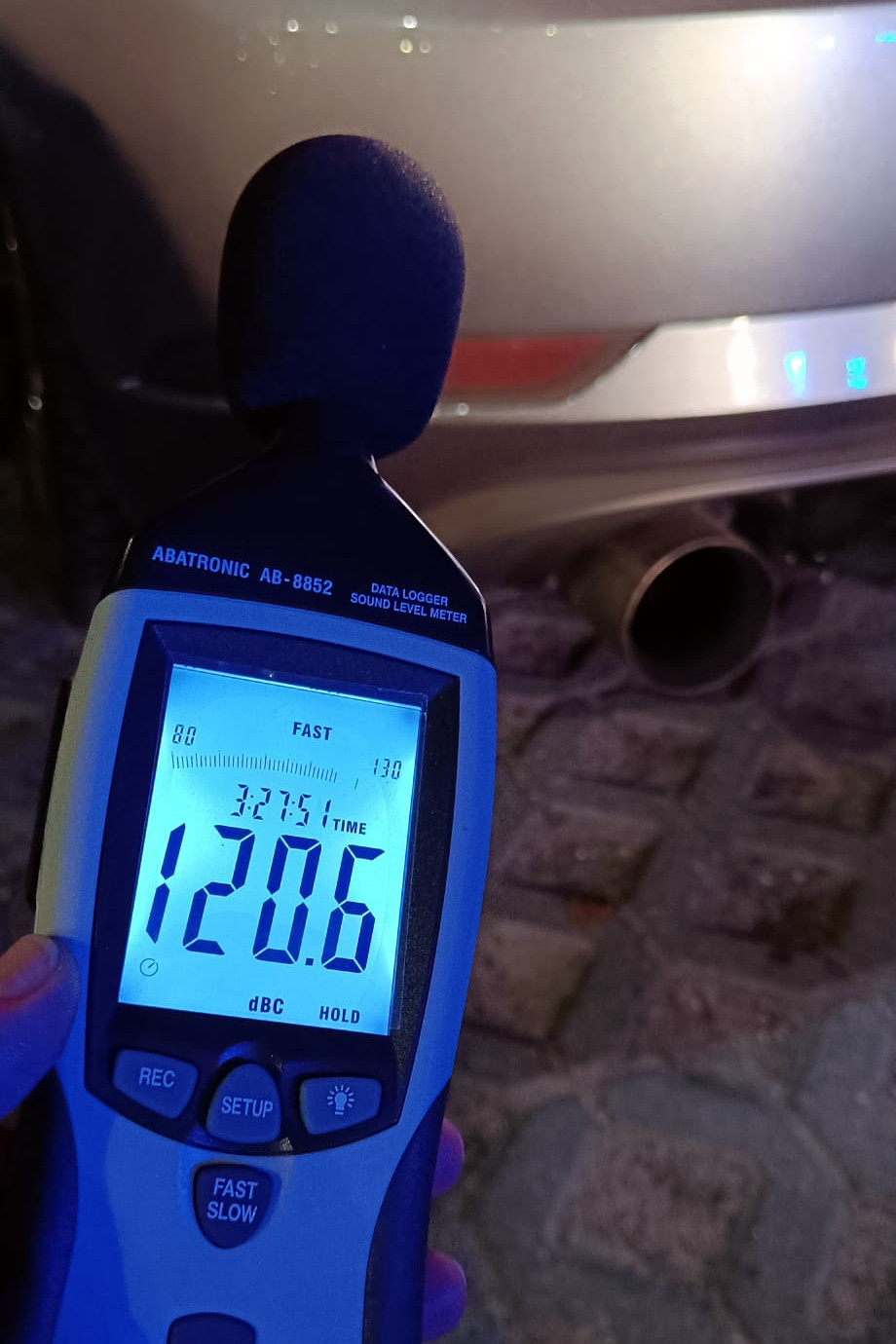 Nowe narzędzie mławskiej drogówki, eliminujące z ruchu hałaśliwe pojazdy