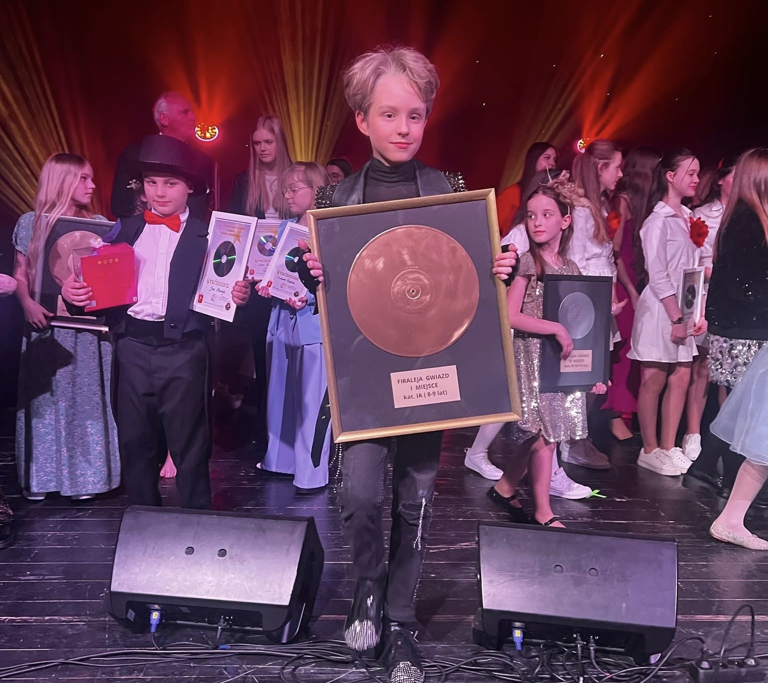 Wielki sukces wokalistów z Mławskiego Domu Kultury na konkursie FIRAleja Gwiazd!