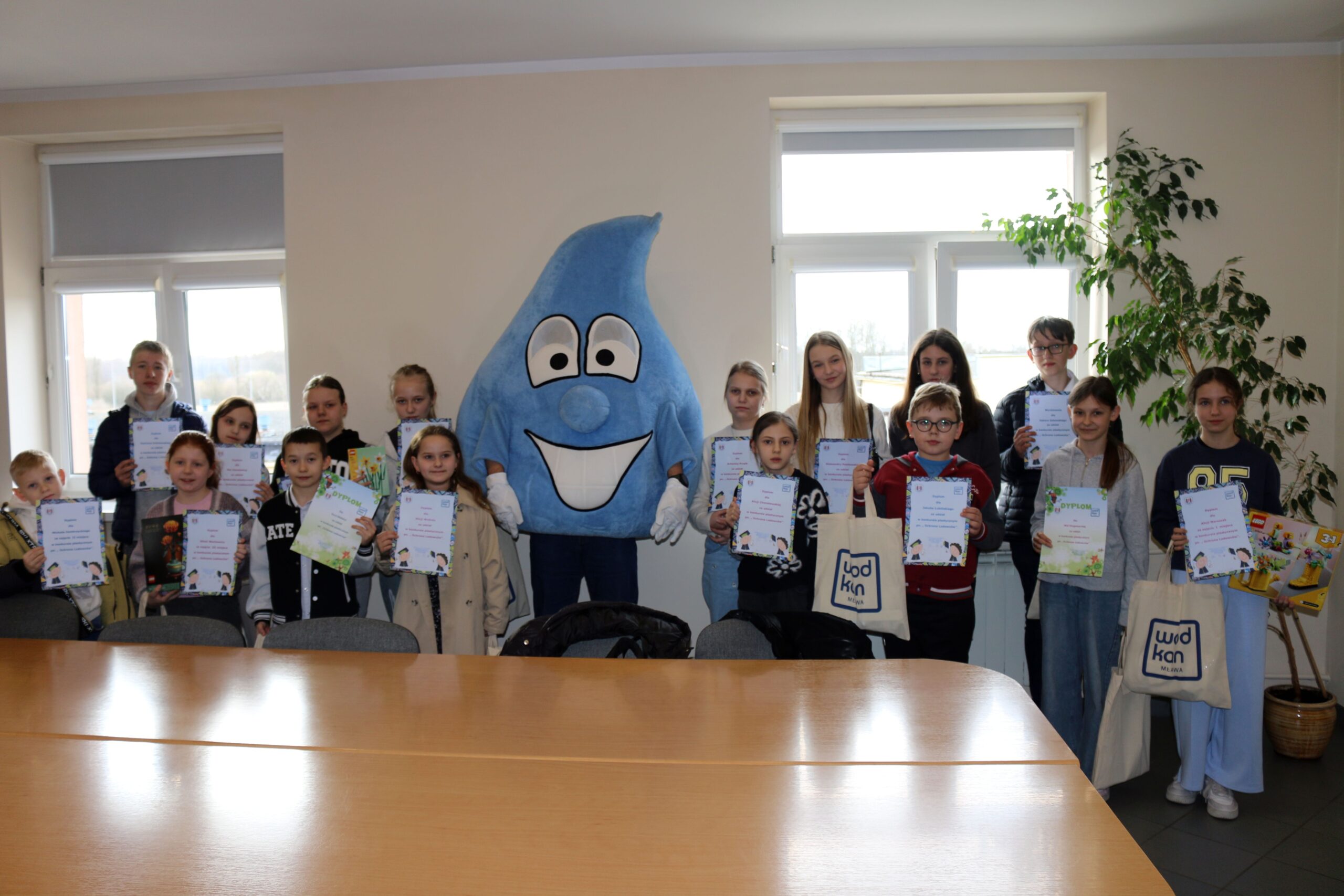 Konkurs plastyczny „Ochrona Lodowców” rozstrzygnięty