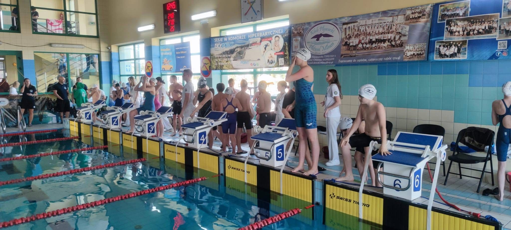 Ogólnopolskie Zawody Pływackie w Mławie – 500 zawodników, rekordy i niezapomniane emocje!