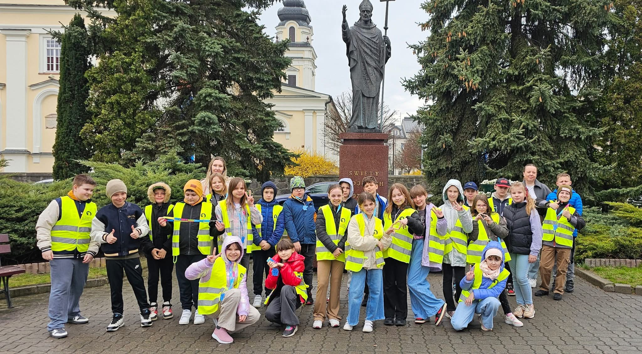 Z wizytą w ratuszu – uczniowie mławskiej „Dwójki” poznali tajniki miejskiego zarządzania