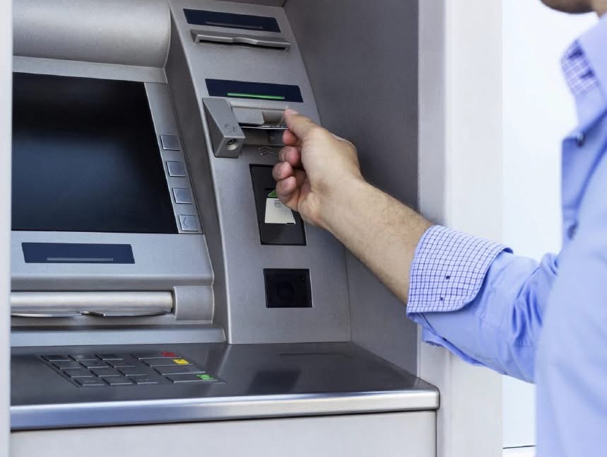 Nowy bankomat w Szydłowie – wygoda dla mieszkańców na wyciągnięcie ręki