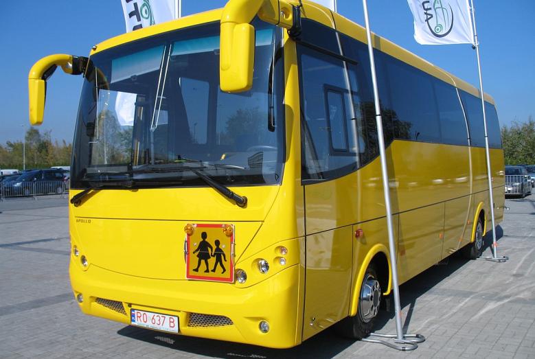 Nowy autobus szkolny dla Mławy – miasto pozyskało pół miliona złotych dofinansowania 