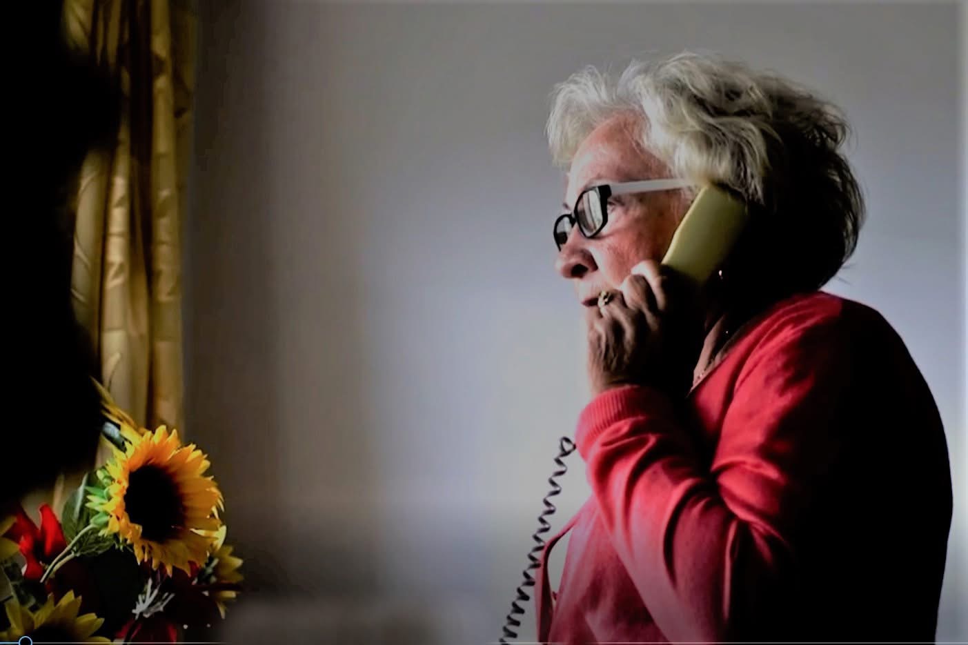 78-latka oszukana metodą „na policjanta”. Straciła oszczędności życia