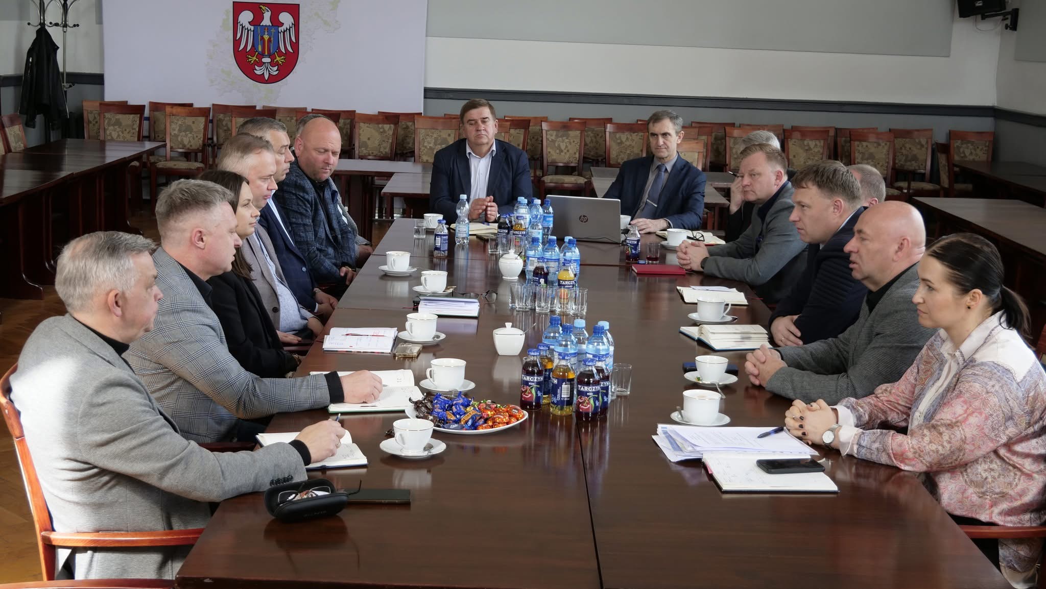 Władze powiatu i gmin łączą siły – wspólne działania dla przyszłości mławskiego szpitala i nie tylko 