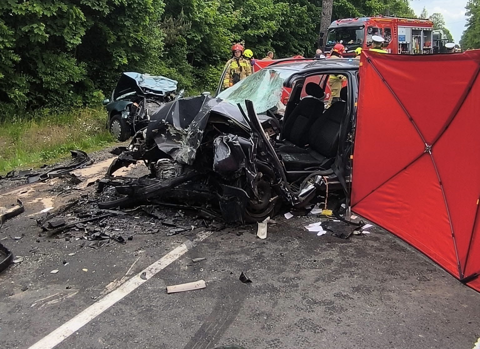 Tragiczny wypadek w rejonie Pawłowa – kierowcy zginęli na miejscu zdarzenia 