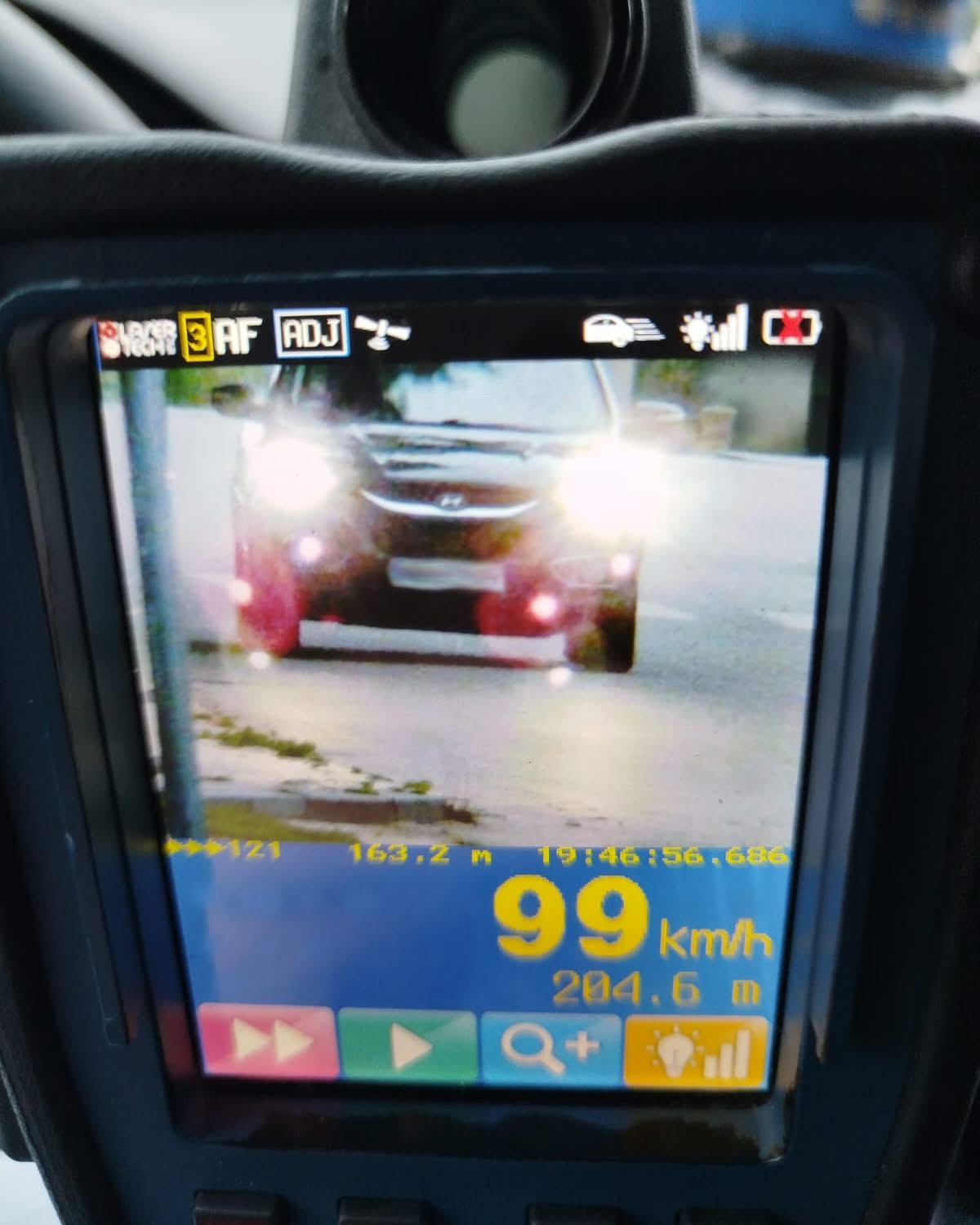 Jechał 99 km/h przy ograniczeniu do 40! Stracił prawo jazdy