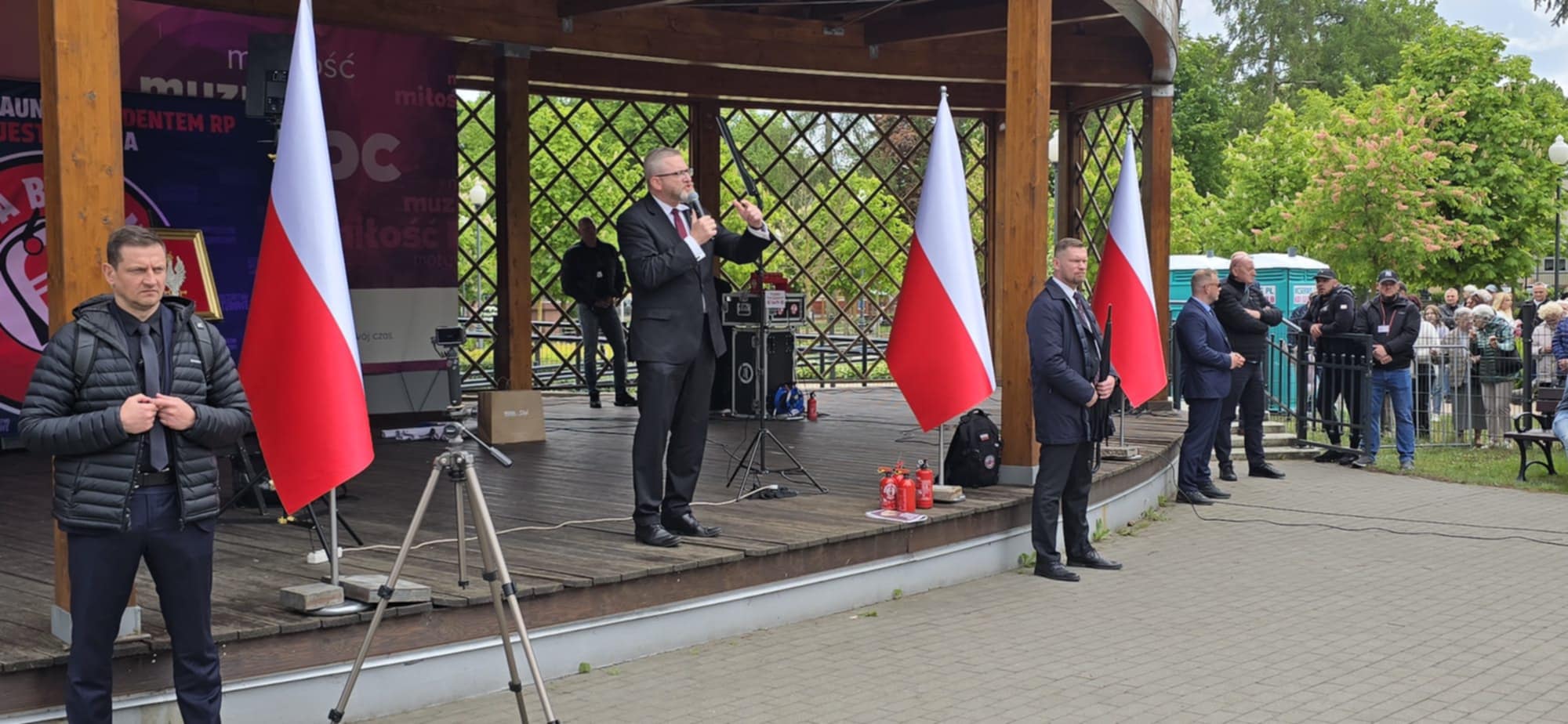 Grzegorz Braun spotkał się z mieszkańcami Mławy
