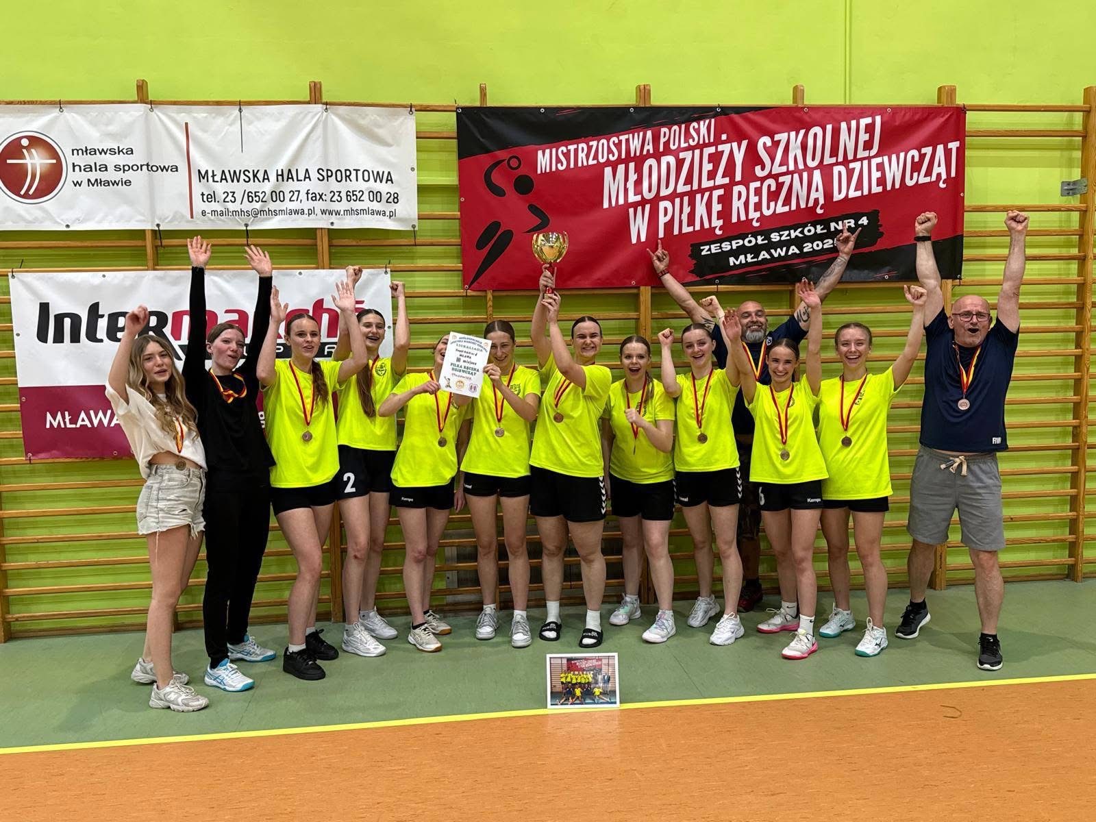 Medal Mistrzostw Polski dla piłkarek ręcznych z „Ekonomika”! 