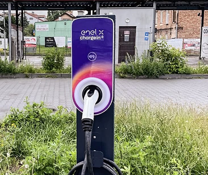 Nowa stacja ładowania samochodów elektrycznych ChargeIn już dostępna w Mławie!