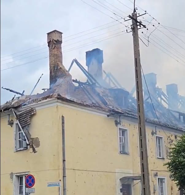 Pożar przy ul. Słowackiego 10 w Mławie. Miasto zapewnia pomoc wszystkim poszkodowanym
