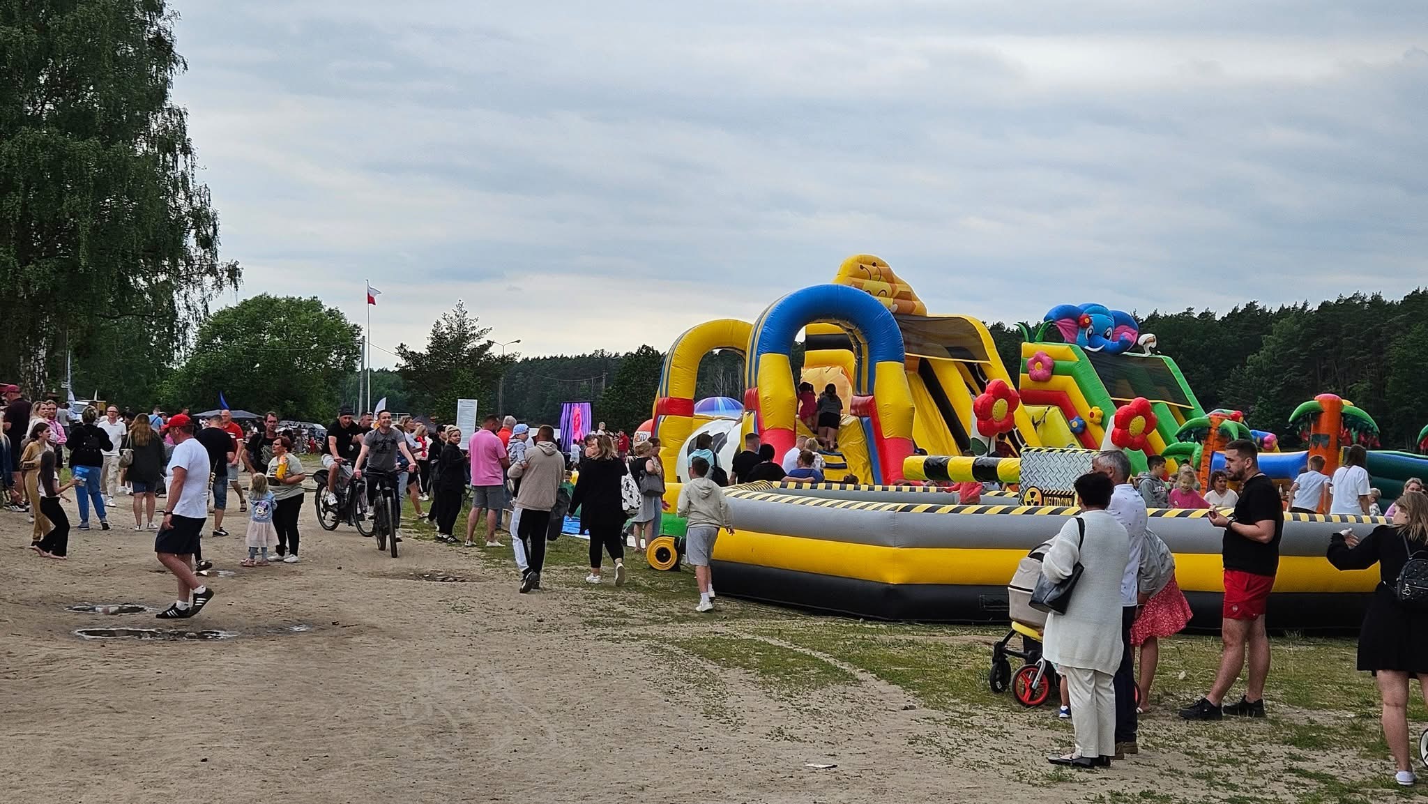 Piknik nad Zalewem Ruda przyciągnął tłumy! Tak Mława otworzyła sezon kąpielowy