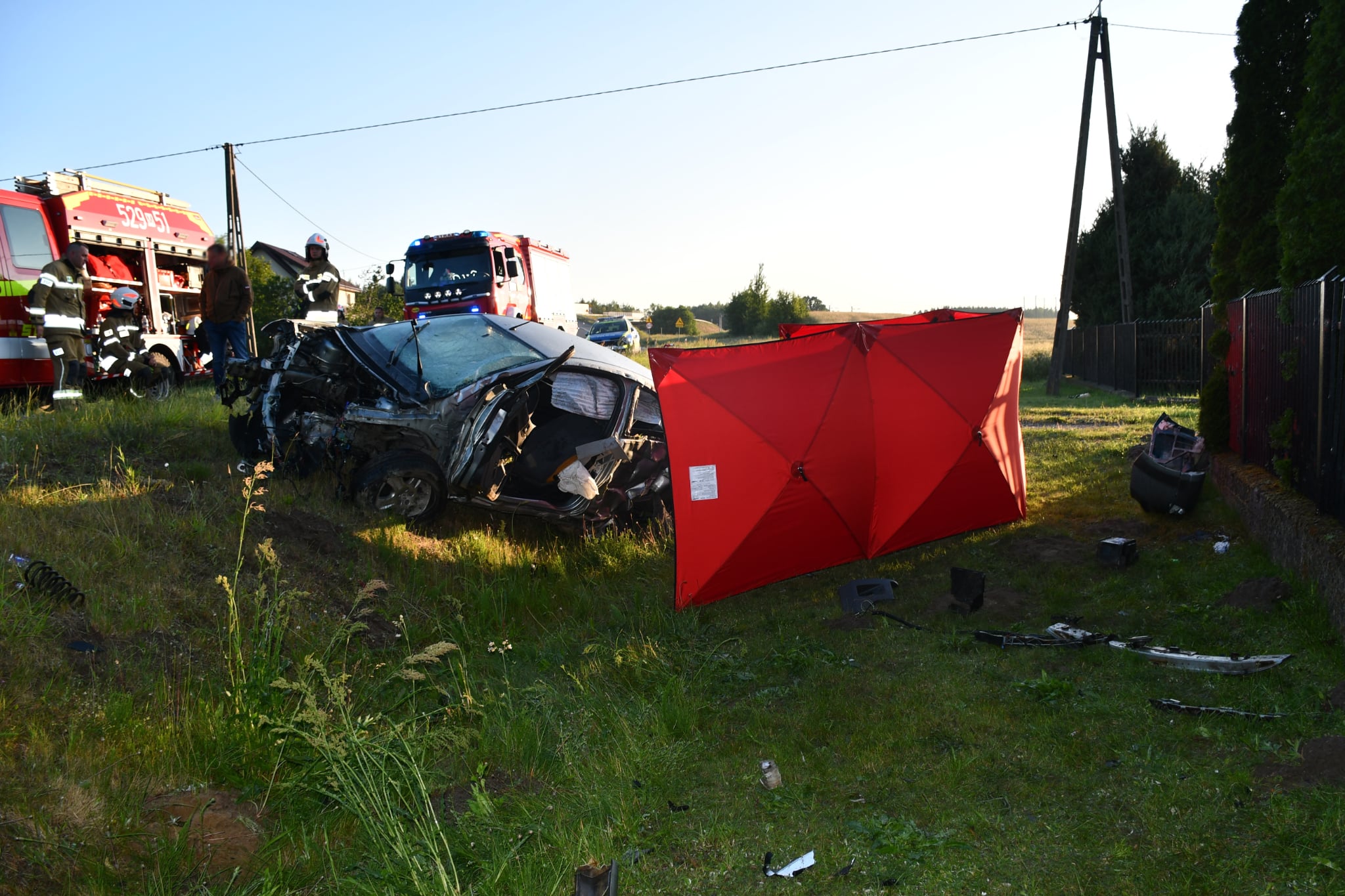 Nocna tragedia na trasie Mława–Ciechanów. Nie żyje młody kierowca