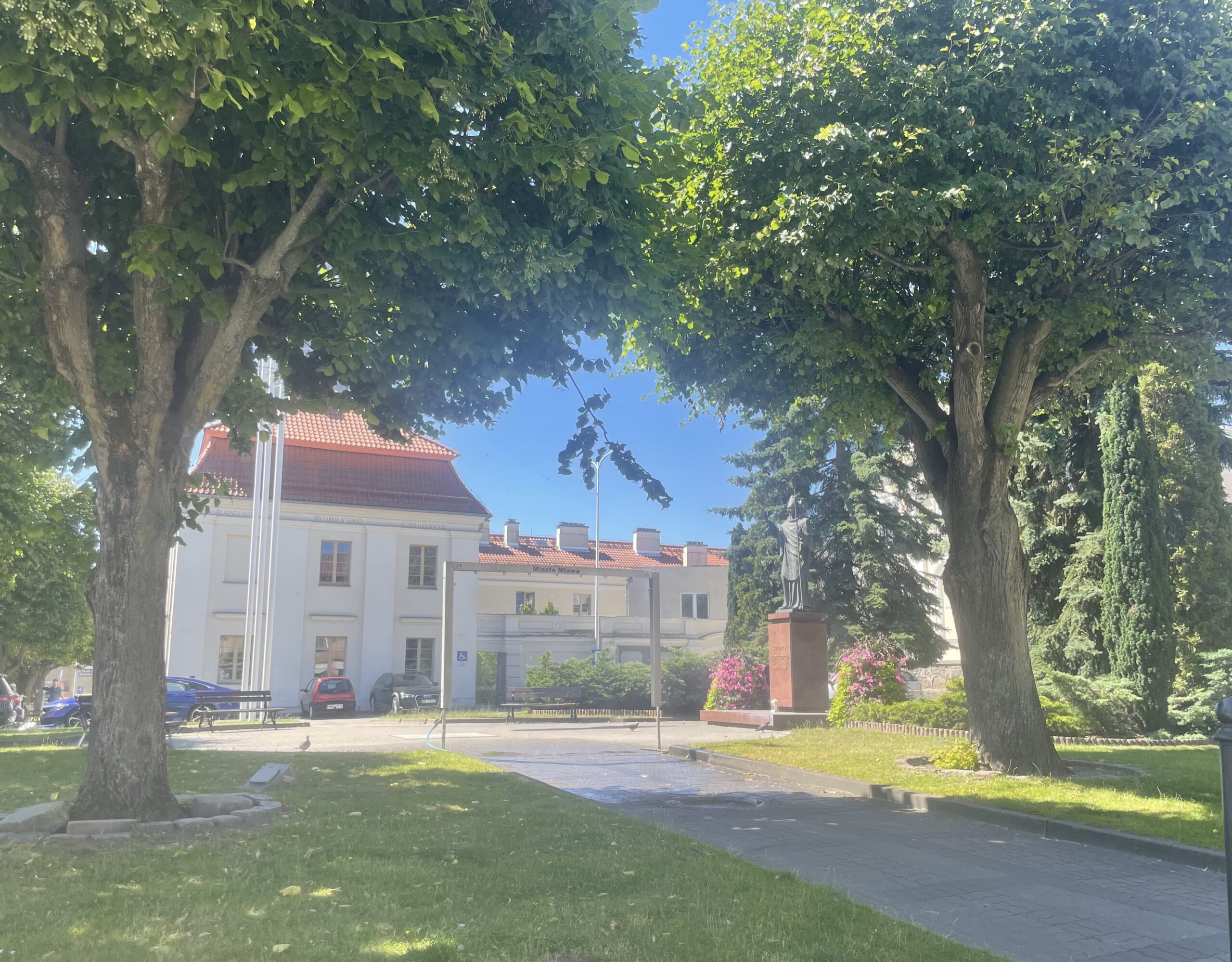 Upały w Mławie! Termometry pokazują ponad 30°C – kurtyna wodna już działa! 