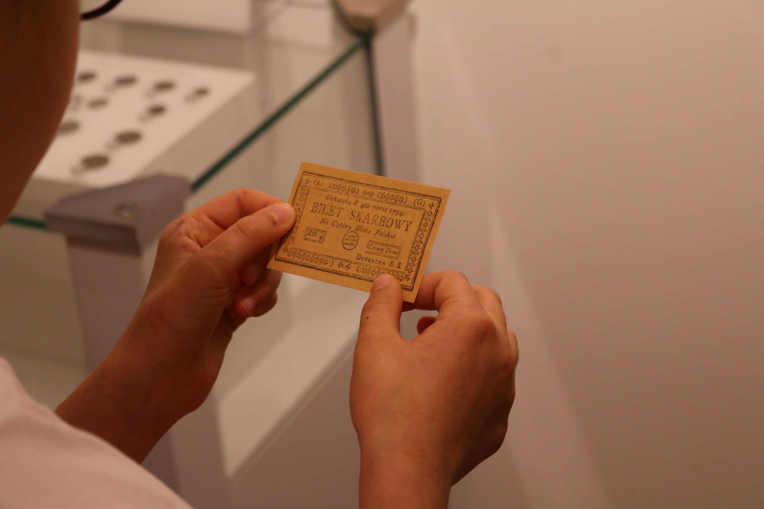 Warsztaty o historii pieniądza w Muzeum Ziemi Zawkrzeńskiej – lekcja historii i edukacji finansowej