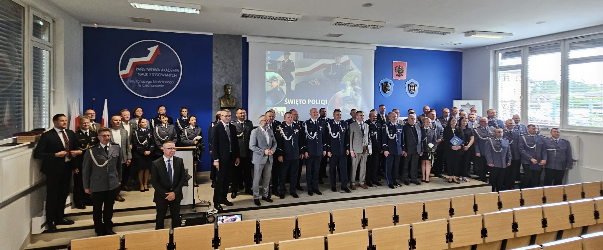 Uroczyste obchody Święta Policji w Mławie – hołd dla służby, tradycji i roli kobiet w Policji