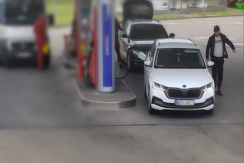 Posługiwał się podrobioną tablicą rejestracyjną i ukradł paliwo – Policja prosi o pomoc