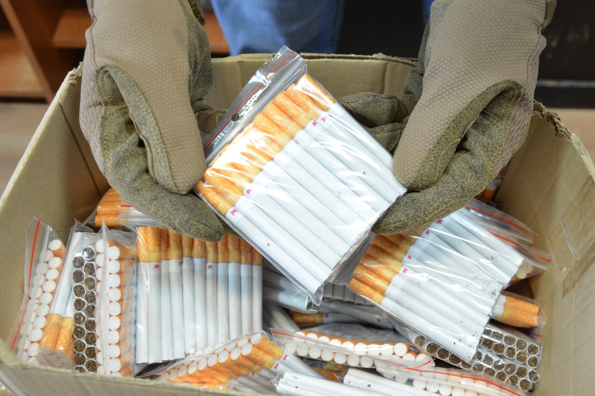 Mławscy kryminalni zabezpieczyli kontrabandę o wartości ponad 43 tysięcy złotych