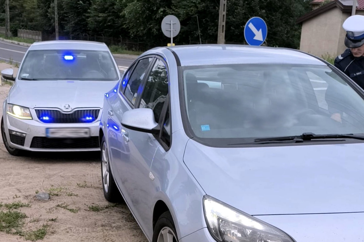 Pędzili ponad 100 km/h w terenie zabudowanym – stracili prawo jazdy!