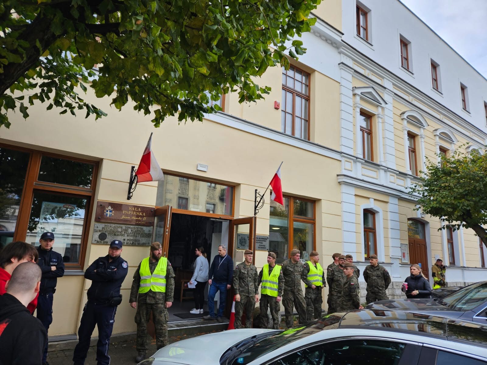 Alarm w muzeum! Służby ćwiczyły ewakuację podczas „BARAKUDY – 2025” 